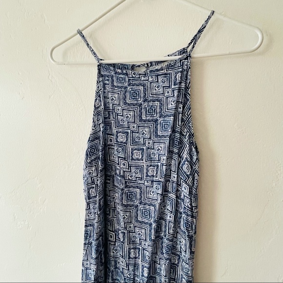 Long Flowy geometric blue dress - Picture 5 of 7